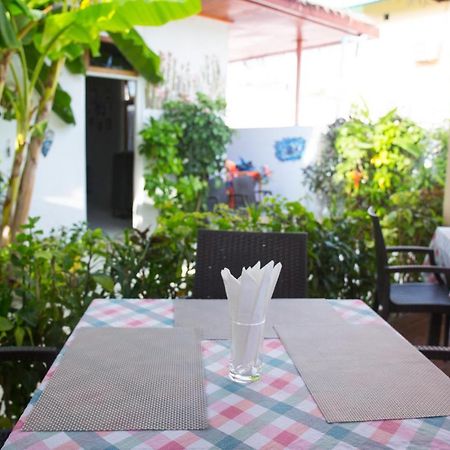 Silk Retreats Thulusdhoo Guest House Ngoại thất bức ảnh
