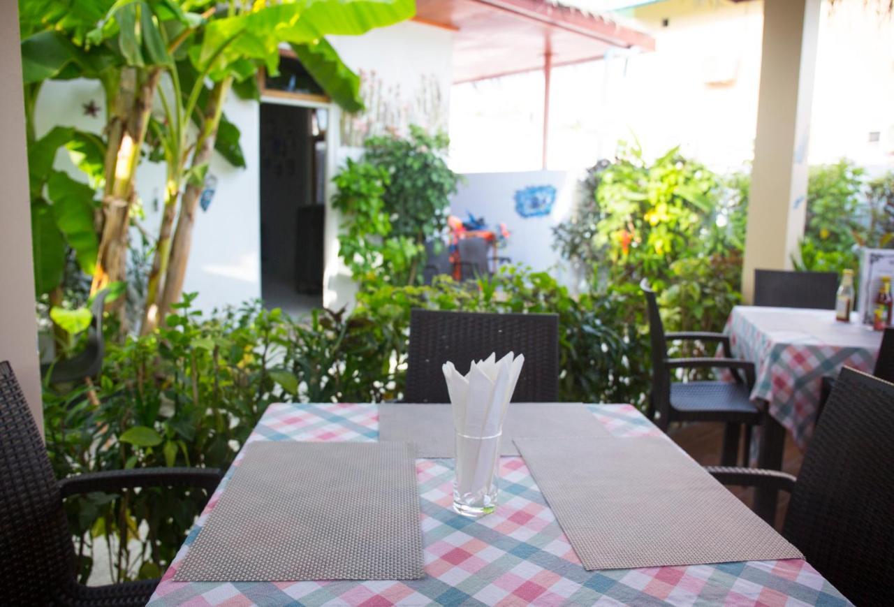 Silk Retreats Thulusdhoo Guest House Ngoại thất bức ảnh