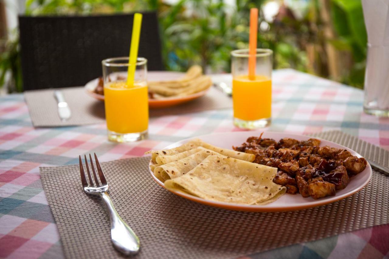 Silk Retreats Thulusdhoo Guest House Ngoại thất bức ảnh
